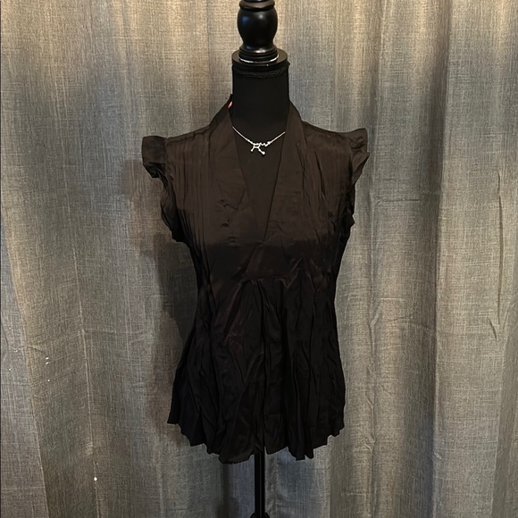 Who What Wear Black Ruffled Wrap Cap Sleeve Blouse - Picture 1 of 4